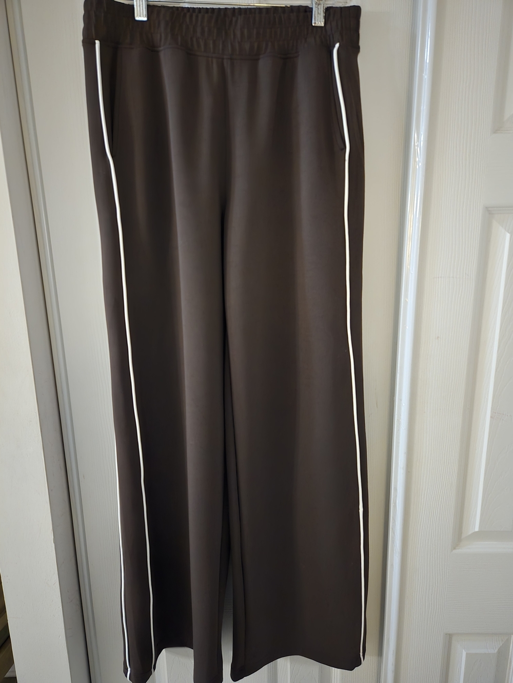 Tea Collection Brown Elastic Waist Pants with White Logo Tag